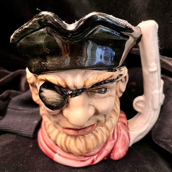 Frightening Angry Pirate Toby Mug with Black and Red Accents Johnny Depp Gift - Picture 9 of 11
